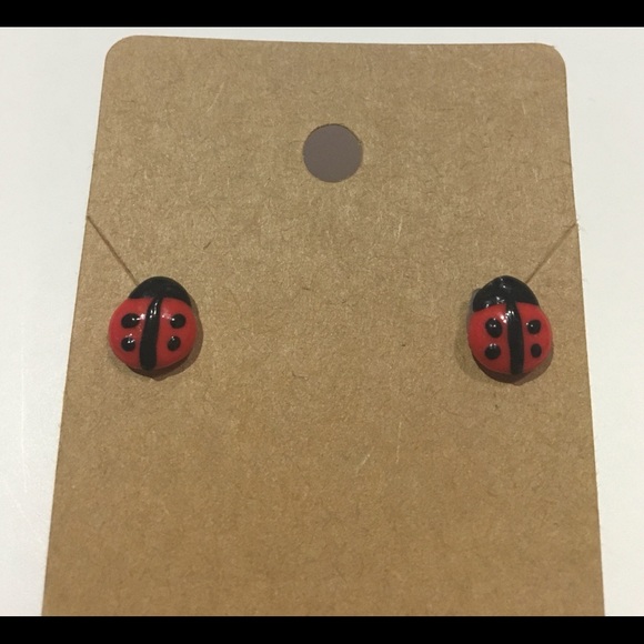 Ladybug 🐞 Earrings - Picture 5 of 5